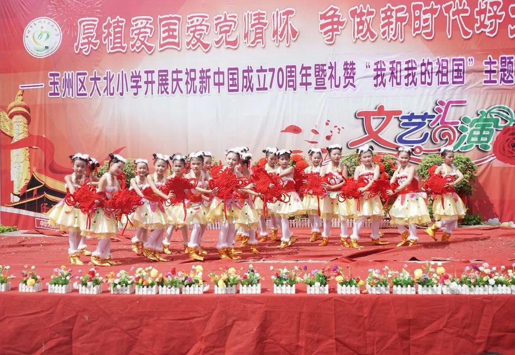80年代初期的这些宣传画,好多单位都贴过,有你印象深的吗